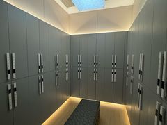 换洗室-汤悦温泉汗蒸 HEAT JOY SPA (车公庙店)