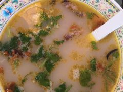 牛杂汤-金杨拉面王小吃面馆·牛三宝面·红烧牛肉粉