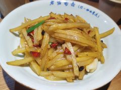 金牌土豆丝-吃饭皇帝大土家民族菜(正大广场店)