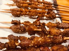 羊肉串-马路牙子地桌烤肉(工体店)