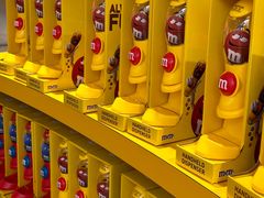 -m豆巧克力世界(上海世茂广场店)