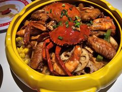 -多嘴肉蟹煲(万达店)