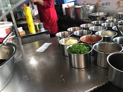 -兔行天下-鸿鹤鲜锅兔(中海国际店)