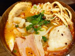 -银米·云南传统过桥米线(双廊黑金冠店)