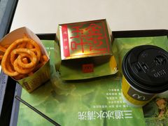 -麦当劳(友谊路得来速店)
