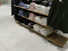 -优衣库(北京万柳华联购物中心店)