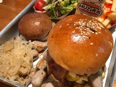 -HUZI虎滋精酿餐吧(京西大悦城店)