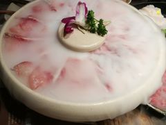 -老牌坊云南鱼豆花火锅(嵩山店)