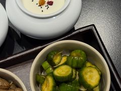 -沪昕金让六尺饭店·粤菜·海鲜·融合菜(四季青店)