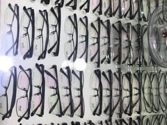 -华彬眼镜专业渐进配镜(潘家园店)