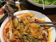 -贵厨酸汤牛肉(花果园国际中心店)