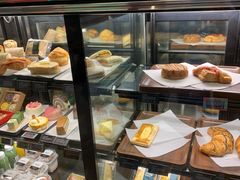 面包甜点陈列柜-星巴克臻选(北京世贸天阶店)