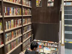 -钟书阁(群光广场店)