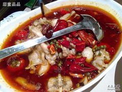 麻辣馋嘴牛娃-小巴辣子川湘菜餐厅(星游城店)