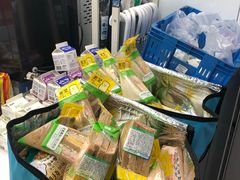 零售区-全家便利店(漕溪北路七店)