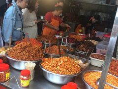 自助取餐区-南门口湘军剁辣椒老店(老长沙第一品牌店)