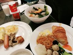 -上海滴水湖皇冠假日酒店