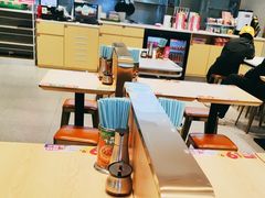 -小杨生煎(金山百联购物中心3楼店)