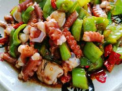 辣椒炒八带-桔子海鲜烧烤大排档(金沙滩店)
