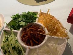 京酱肉丝-北院·果木烤鸭·25年东北菜(创意产业园店)