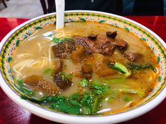 半筋半肉面-金杨拉面王小吃面馆·牛三宝面·红烧牛肉粉
