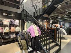 -百年港湾奥特莱斯(香炉礁店)