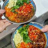 这家牛杂店每次去都是座无虚席的…… 