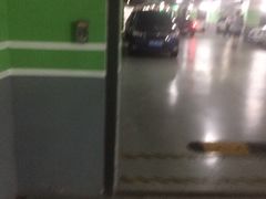 -绿地缤纷城-停车场