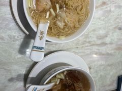 -麦奀云吞面世家 山顶店(山顶广场店)