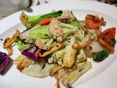 椰油黑松露炒有机杂菜-闻见中国海南菜(K11店)