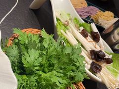 -海上明月海鲜火锅 鲜切牛肉