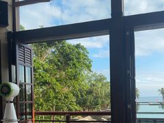 -亚龙湾喜来登·美景台大堂吧