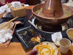 -果松木炭酸菜铜火锅·外婆参鸡汤