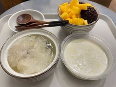 冰糖银耳炖雪梨-小团圆糖水铺(襄阳南路店)