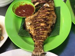 -明记烧鱼美味店