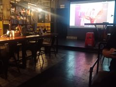 -Mx.cocktail bar