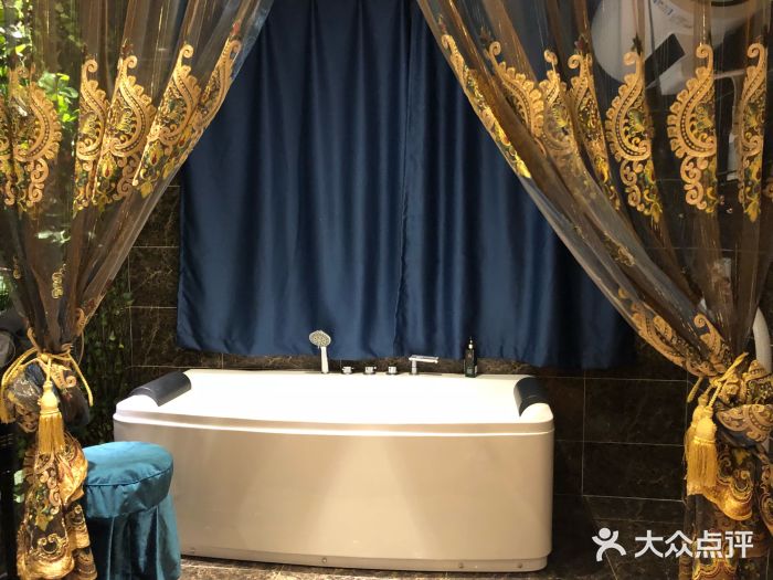 18-07-29 18:57|报错晴子的花其他信息所属商户 03