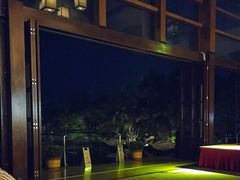 -亚龙湾喜来登·美景台大堂吧