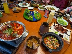 -老滇山寨•云南特色菜•地方菜•民族风情歌舞表演(金碧店)