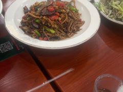 -湖南人家湘菜馆(镇江路店)