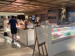 -上海滴水湖皇冠假日酒店