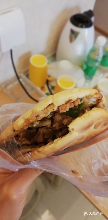 曾记抚顺正宗麻辣拌精肉白吉馍图片