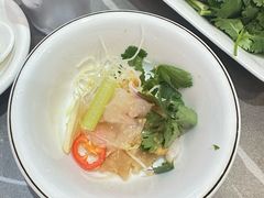 -官塘陈记鱼生·潮汕砂锅粥·牛肉火锅(潮枫路总店)