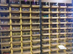 -肆兮眼镜·蔡司·徕卡战略合作店(大坪店)