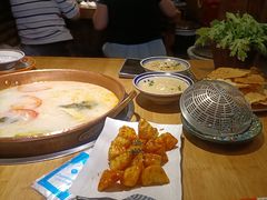 -洱火云南酸菜牛肉火锅(石景山当代商城店)