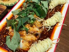 -有红鸡毛店·川菜(建设路店)