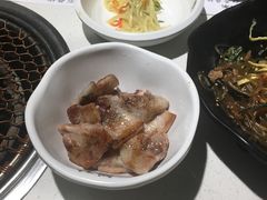 满心尝五花肉-本家韩国烤肉(青岛万象城店)