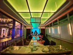 -Whisper Bar 