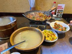 -富正毅三下锅·湘西韵味(天门山索道店)