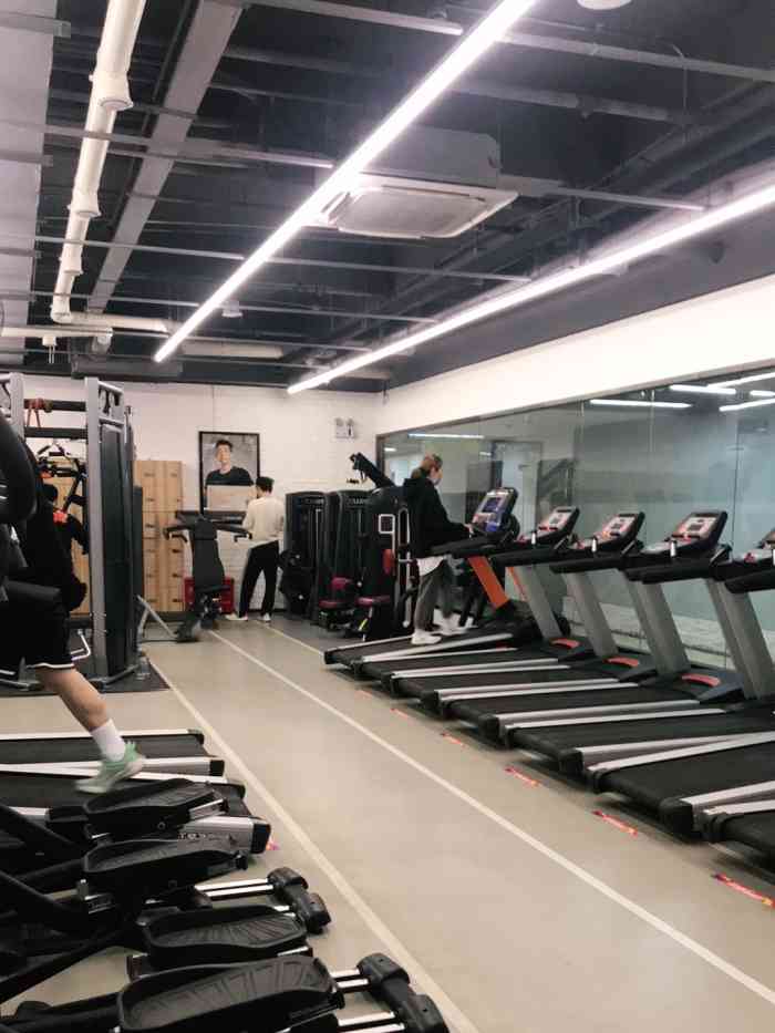 乐刻运动健身(殷高西路店)-"马上夏天了,想减减脂,搜了家附近的健身房